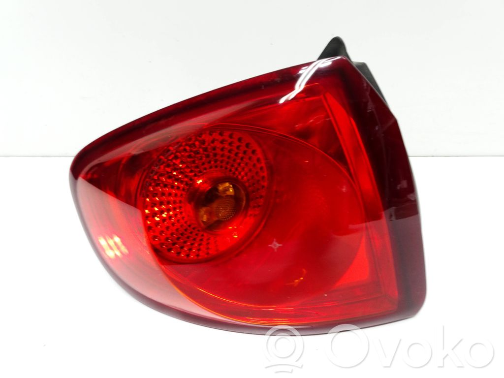 Seat Altea Aizmugurējais lukturis virsbūvē 