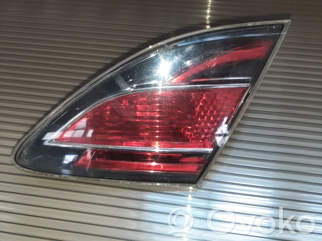 Mazda 6 Galinis žibintas dangtyje 