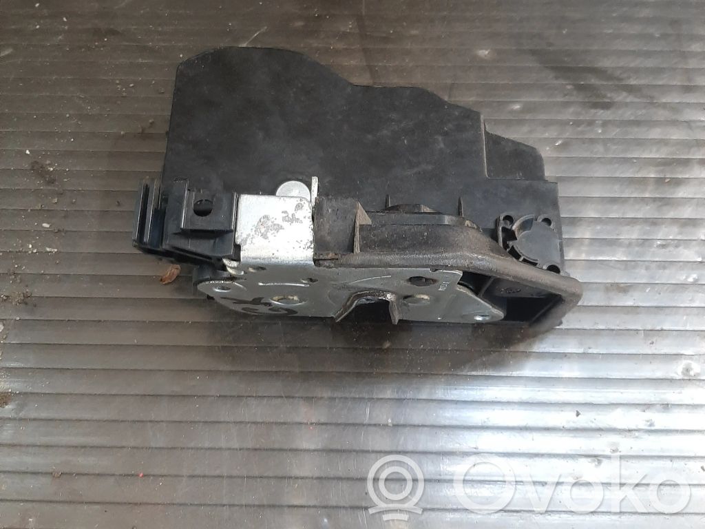 Mini Cooper Countryman R60 Rear door lock 