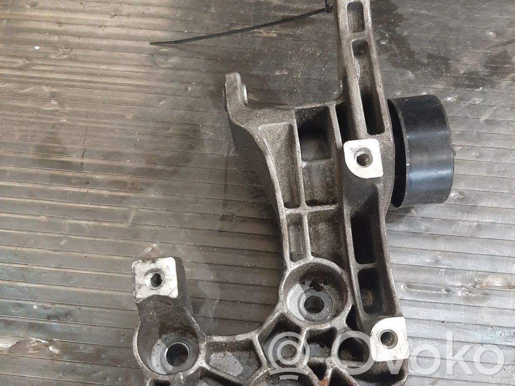 Opel Mokka Generator/alternator bracket 