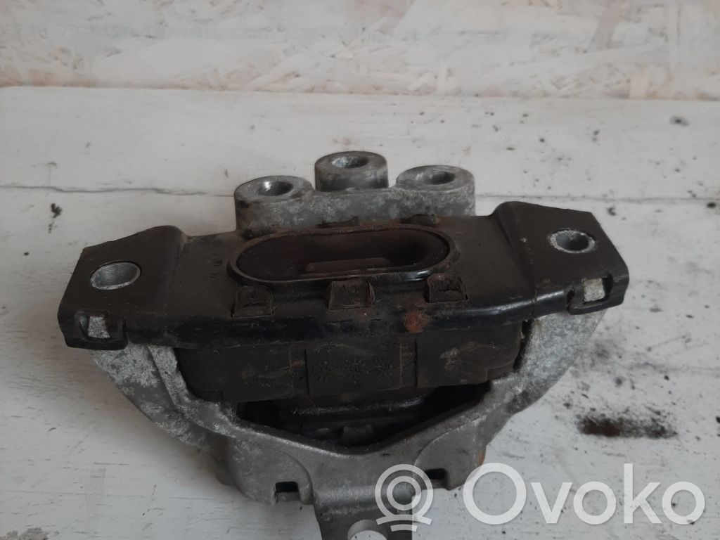 Opel Mokka Engine mount bracket 