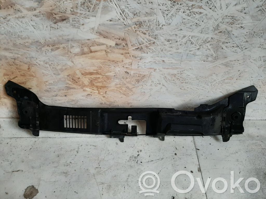 Volvo V50 Osłona chłodnicy 