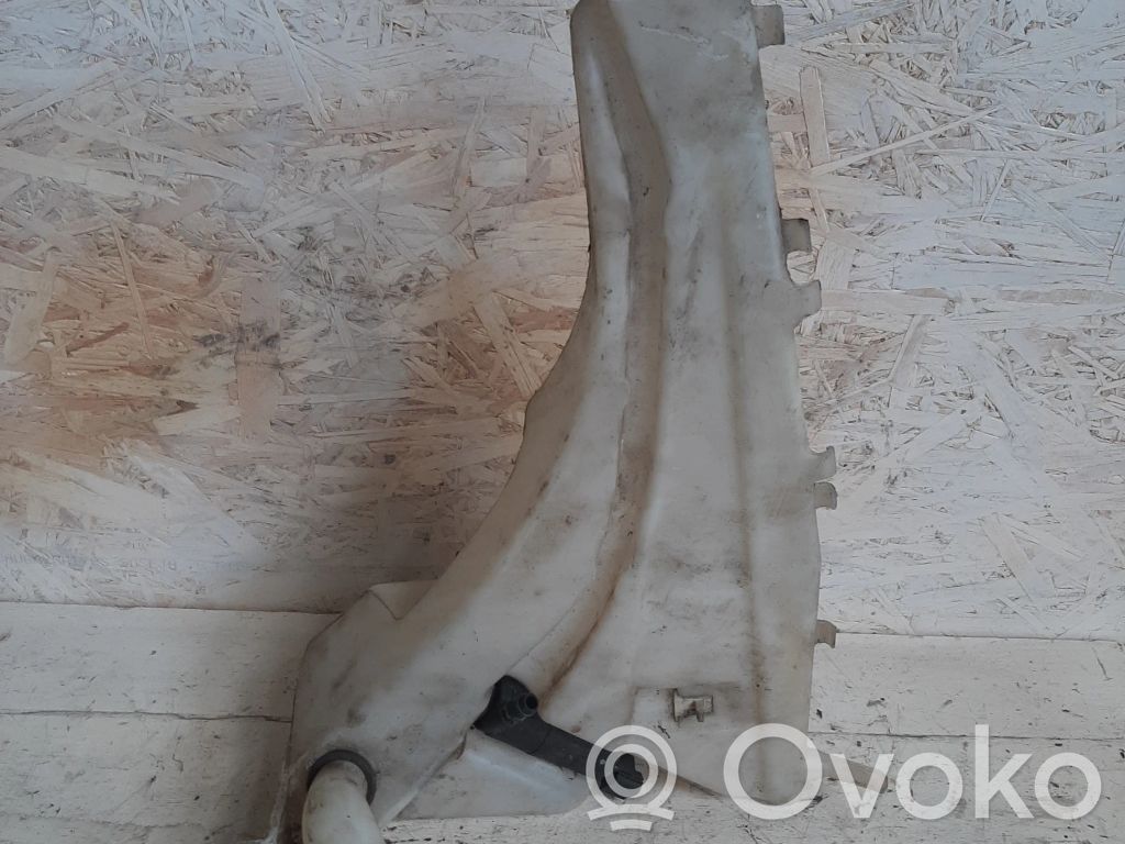 Volvo V50 Tuulilasinpesimen nestesäiliö 