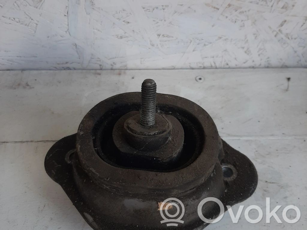 BMW X5 E53 Engine mount bracket 