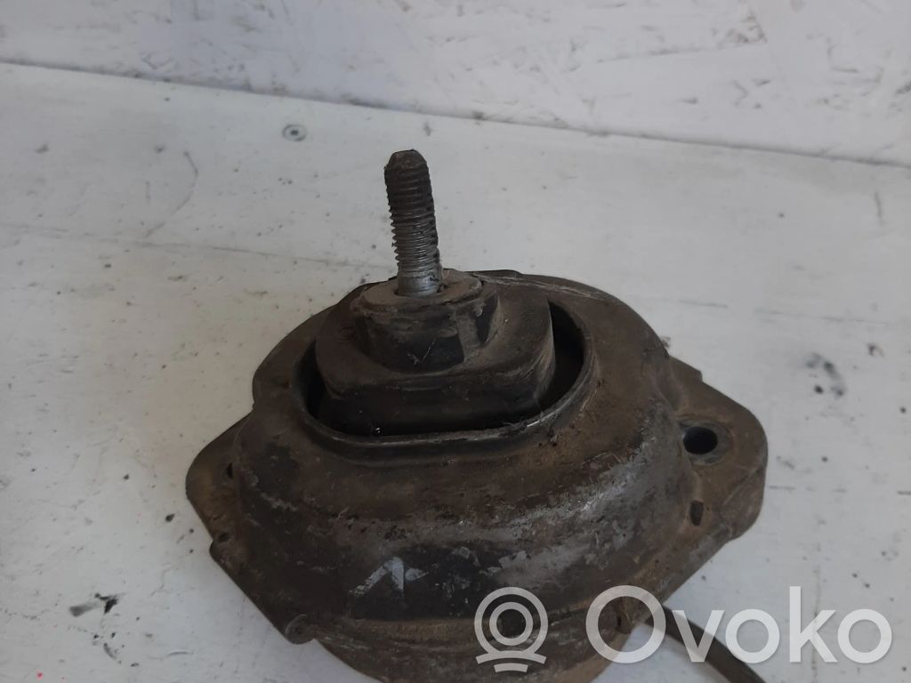 BMW X5 E53 Engine mount bracket 