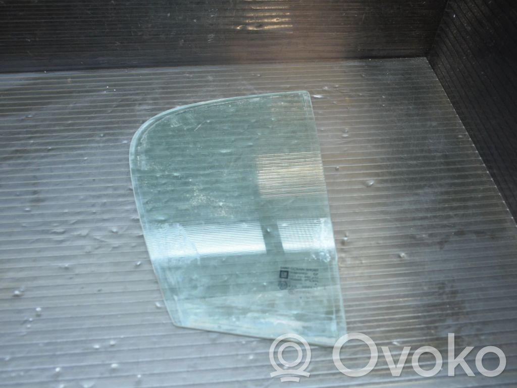 Ventanilla de ventilación de la puerta trasera