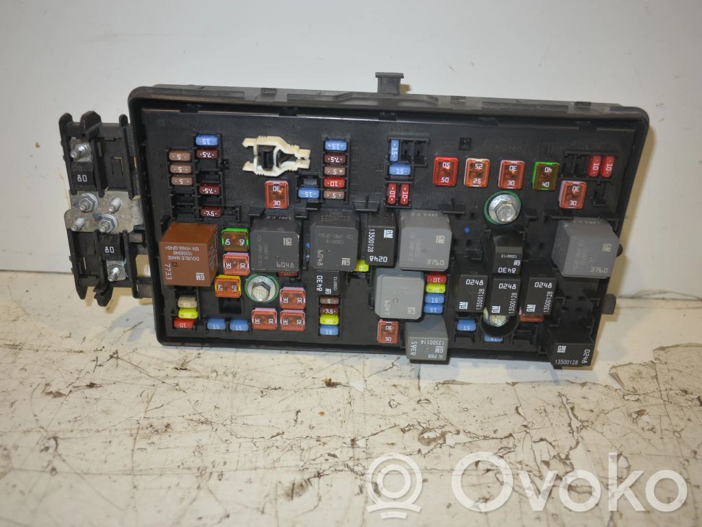 Opel Insignia A Módulo de fusible 