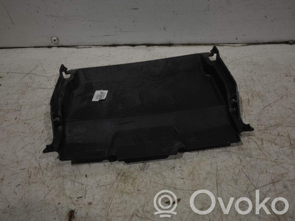 Ford Focus Akkulaatikon alustan kansi 