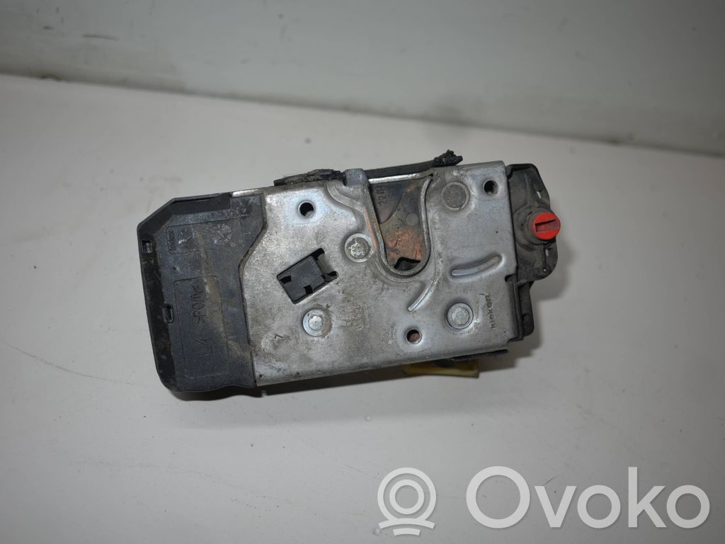 Opel Astra H Takaoven lukko 