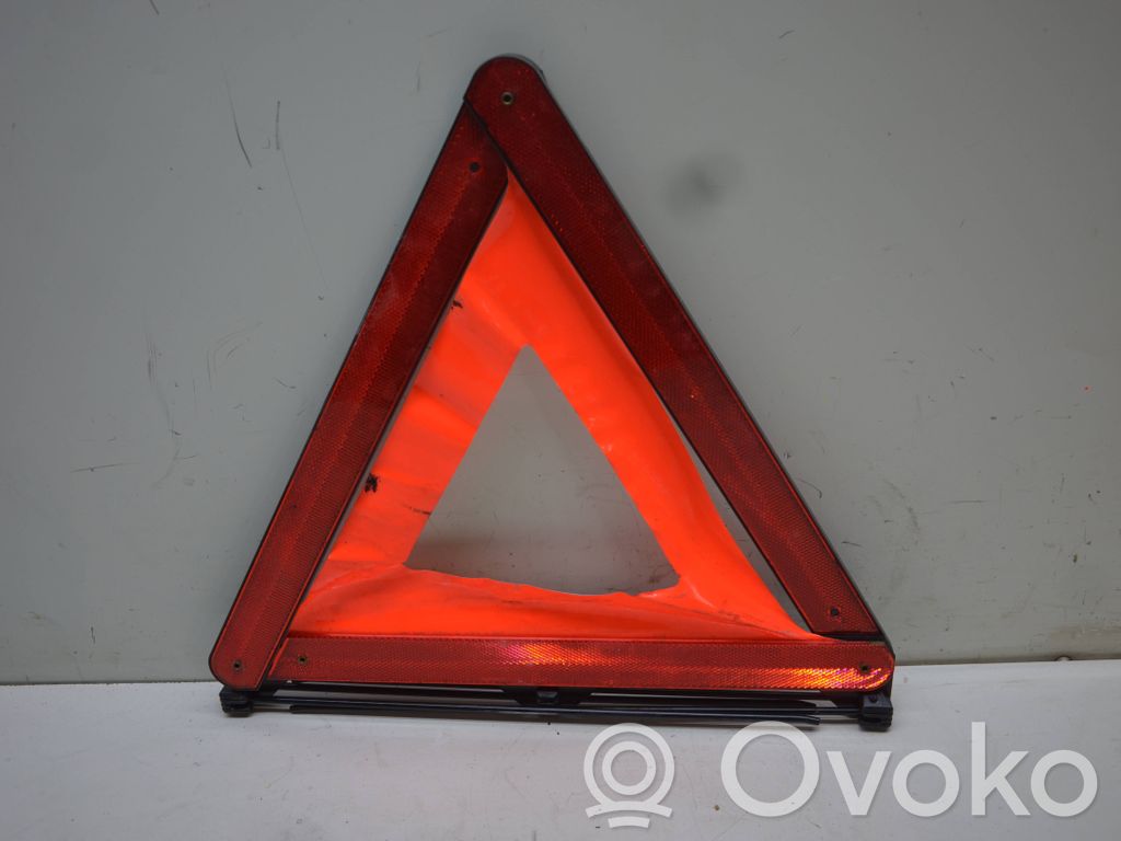 BMW 1 E81 E87 Emergency warning sign 