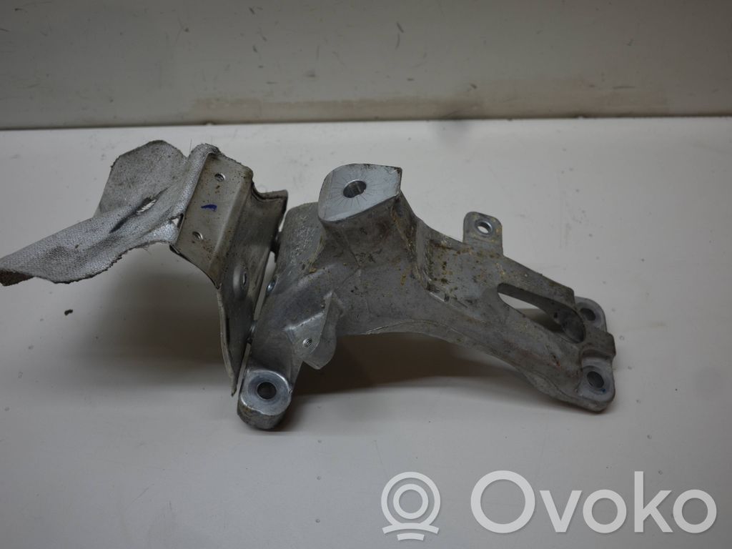 Audi A7 S7 4G Engine mounting bracket 