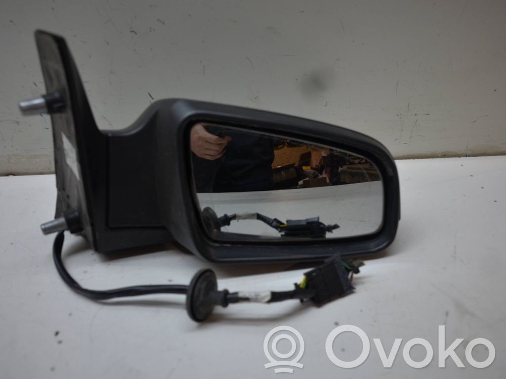 Opel Zafira B Elektryczne lusterko boczne drzwi przednich 