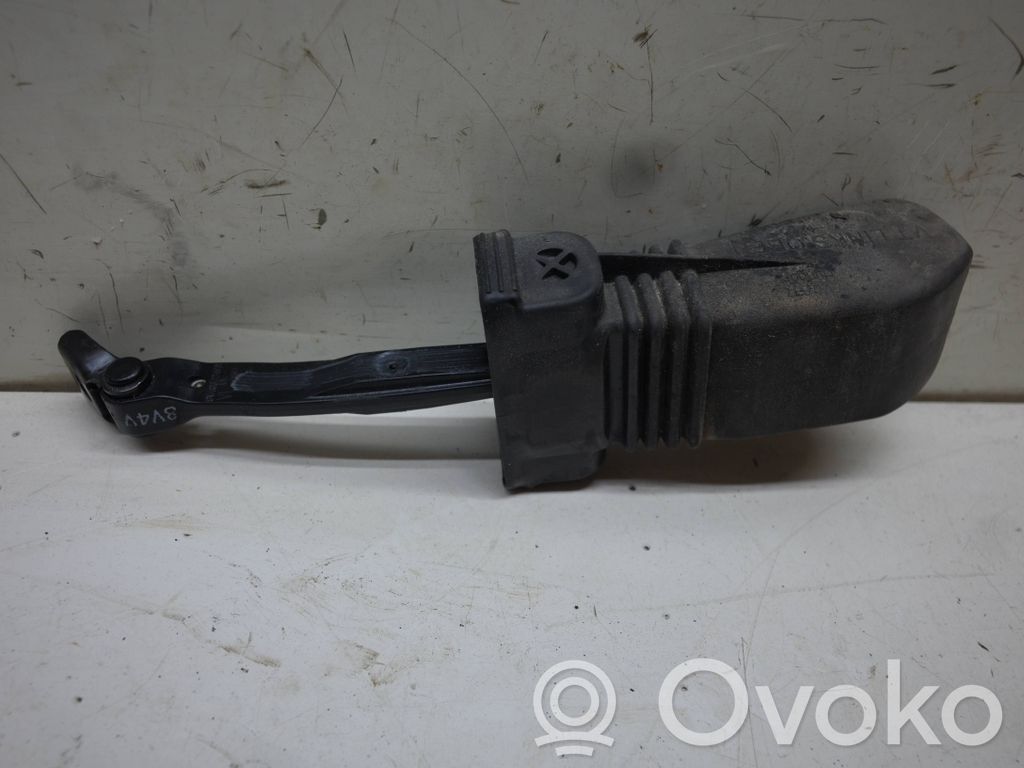 Audi A3 S3 8V Etuoven pidätin 