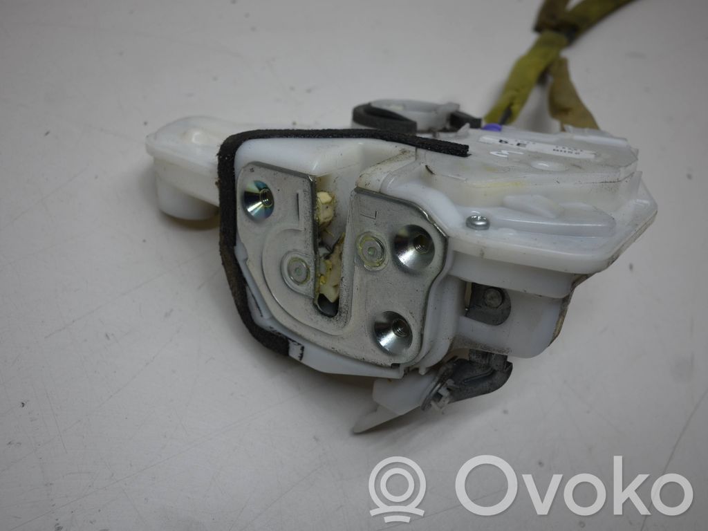 Mazda 3 II Rear door lock 