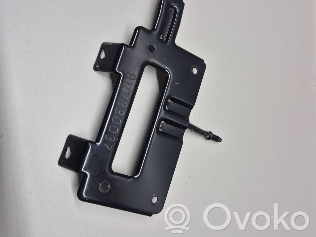 Battery bracket   9101330037