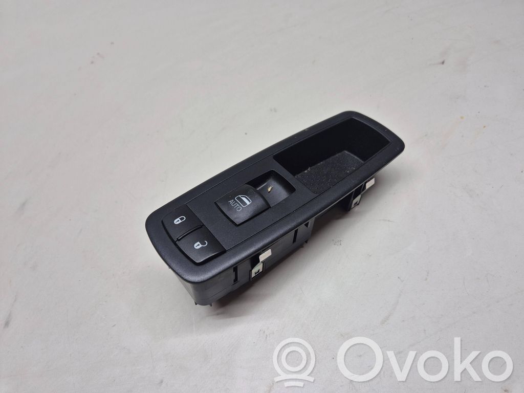 Chrysler Town & Country V Electric window control switch 