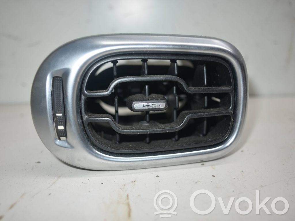Citroen C3 Picasso Rejilla de ventilación central del panel 