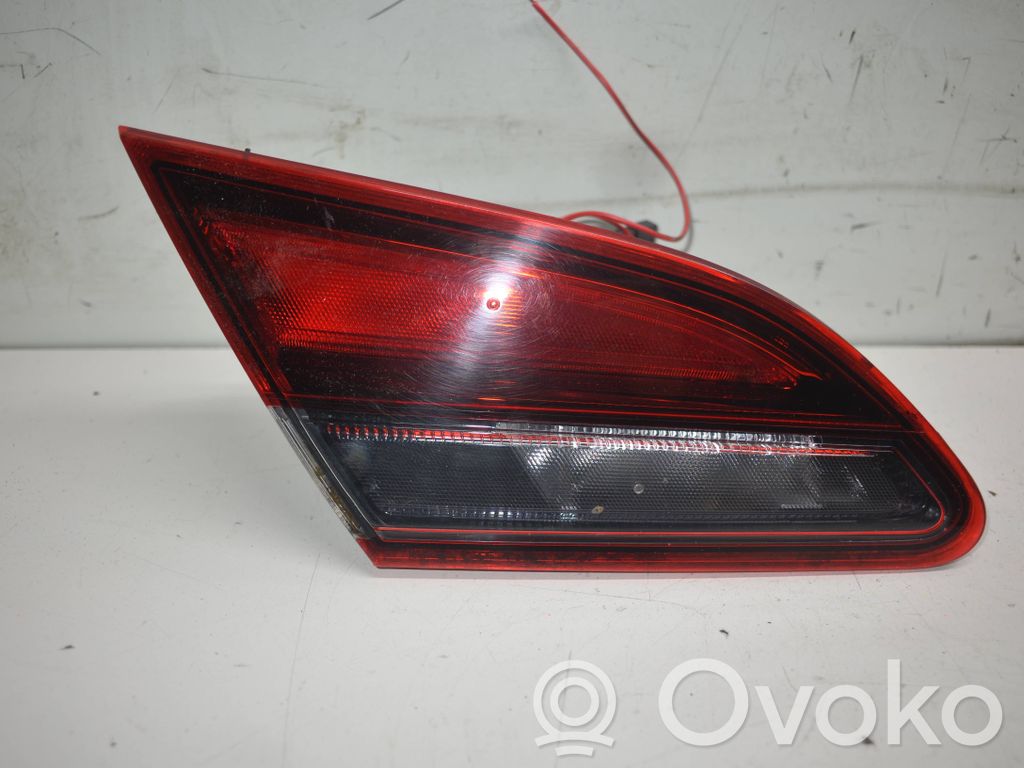 Opel Astra J Lampy tylnej klapy bagażnika 