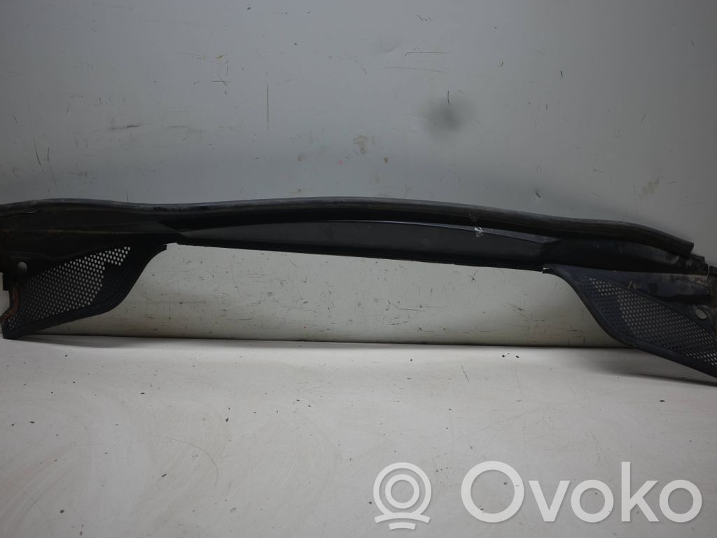 Citroen C4 I Wiper trim 