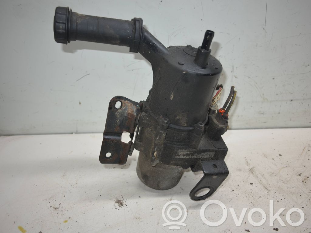 Citroen C4 I Ohjaustehostimen pumppu 