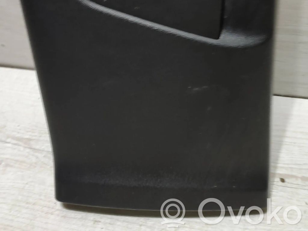 Volvo V40 (B) pillar trim (top) 