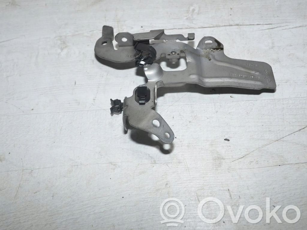 Dacia Duster II Engine mounting bracket 