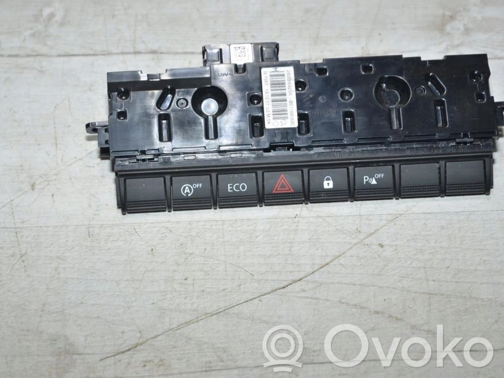 Dacia Duster II A set of switches 