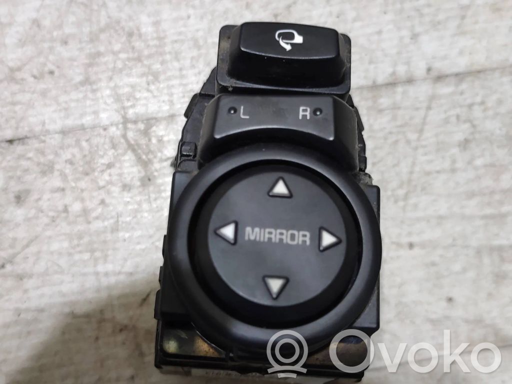 KIA Rio Wing mirror switch 