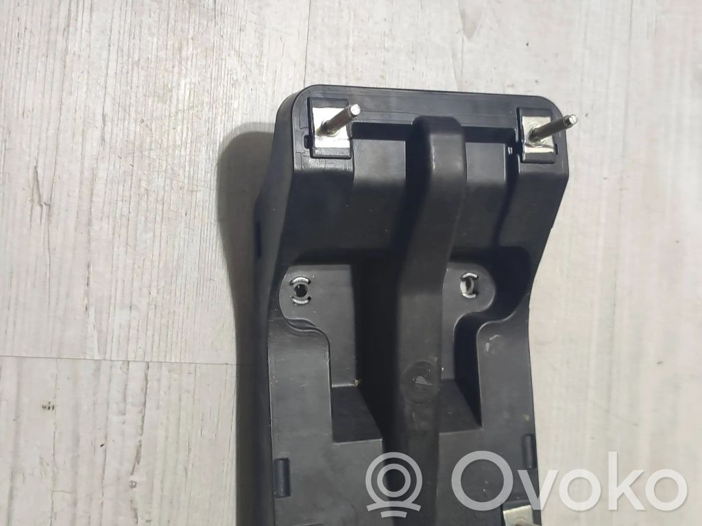 Gear shift cable bracket   DG9P7C280A,GC62A