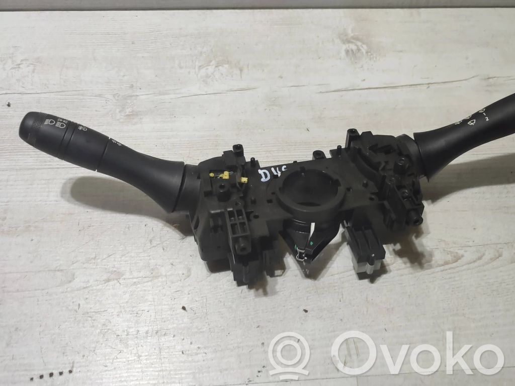 Dacia Duster II A set of switches 