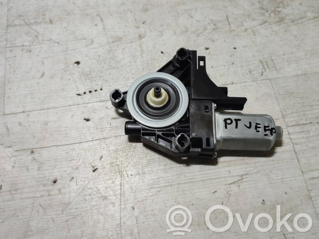 Jeep Cherokee Rear door window regulator motor 