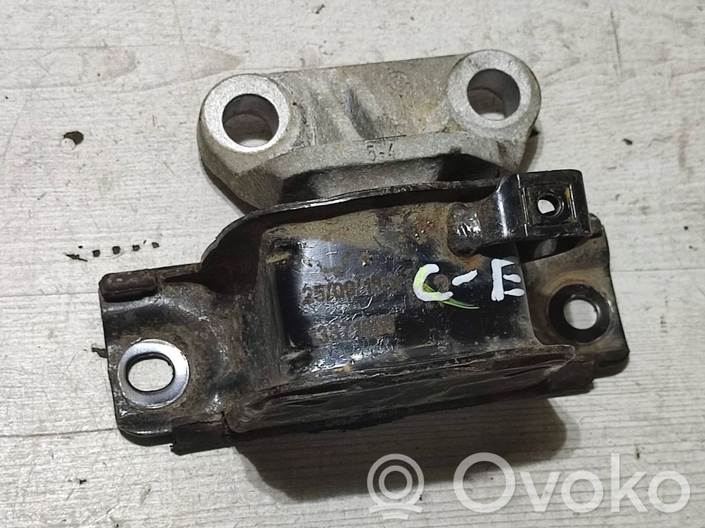 Opel Corsa E Variklio pagalvė 