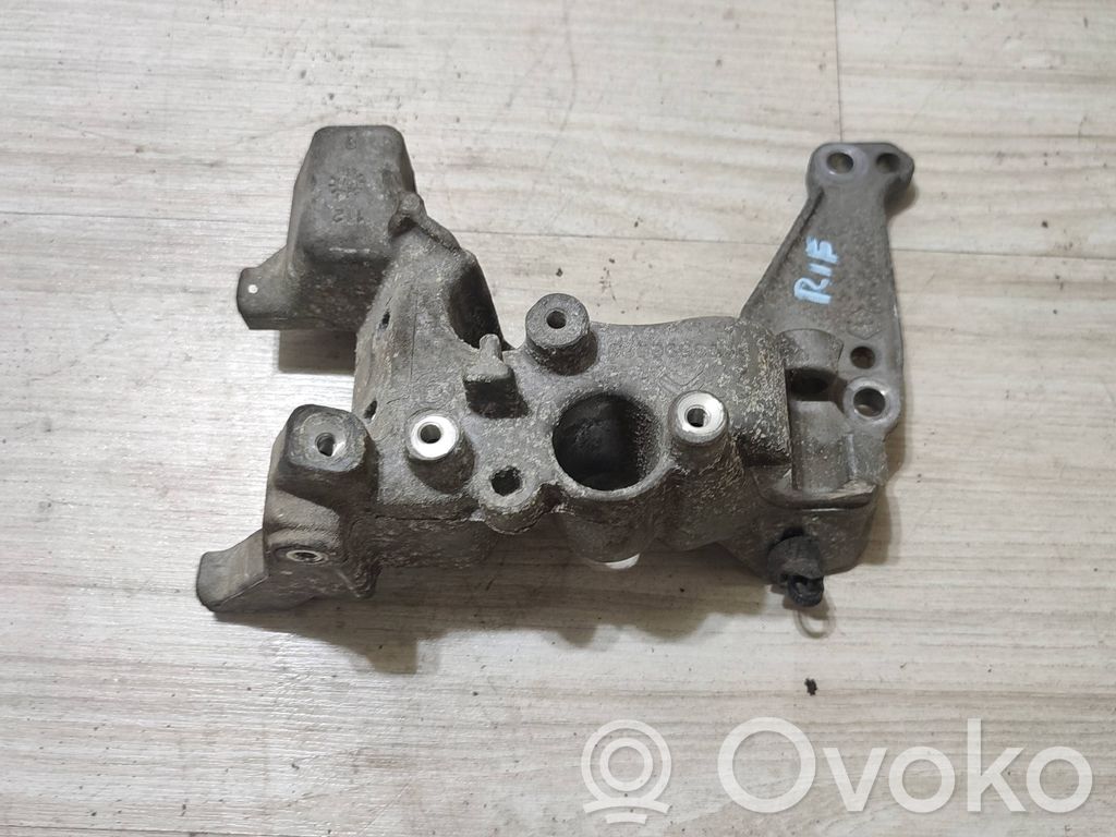 Peugeot Rifter Soporte de montaje de la caja de cambios 