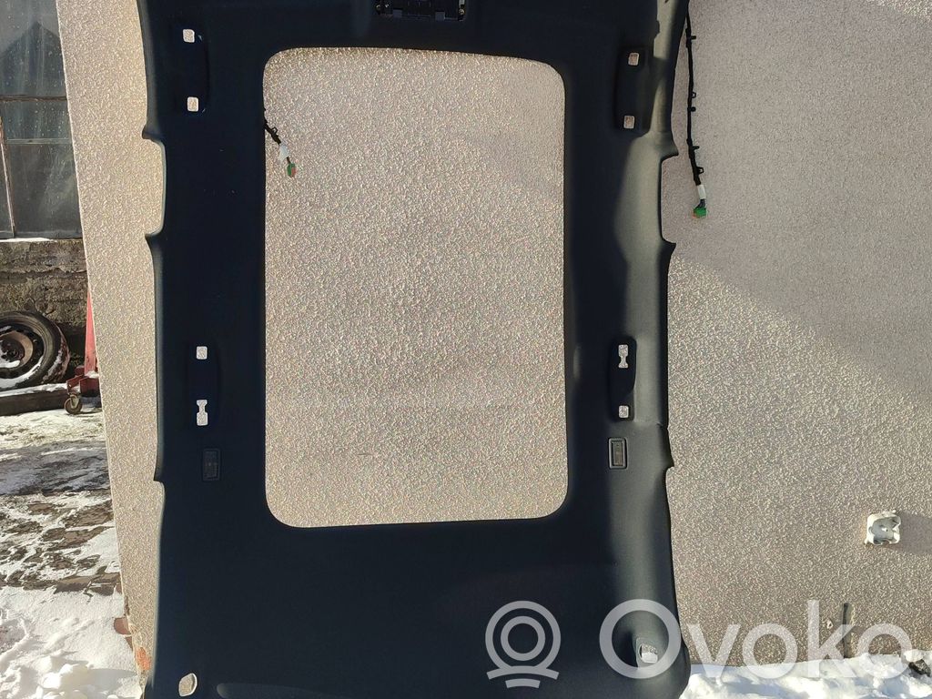 Jaguar F-Pace Headlining 
