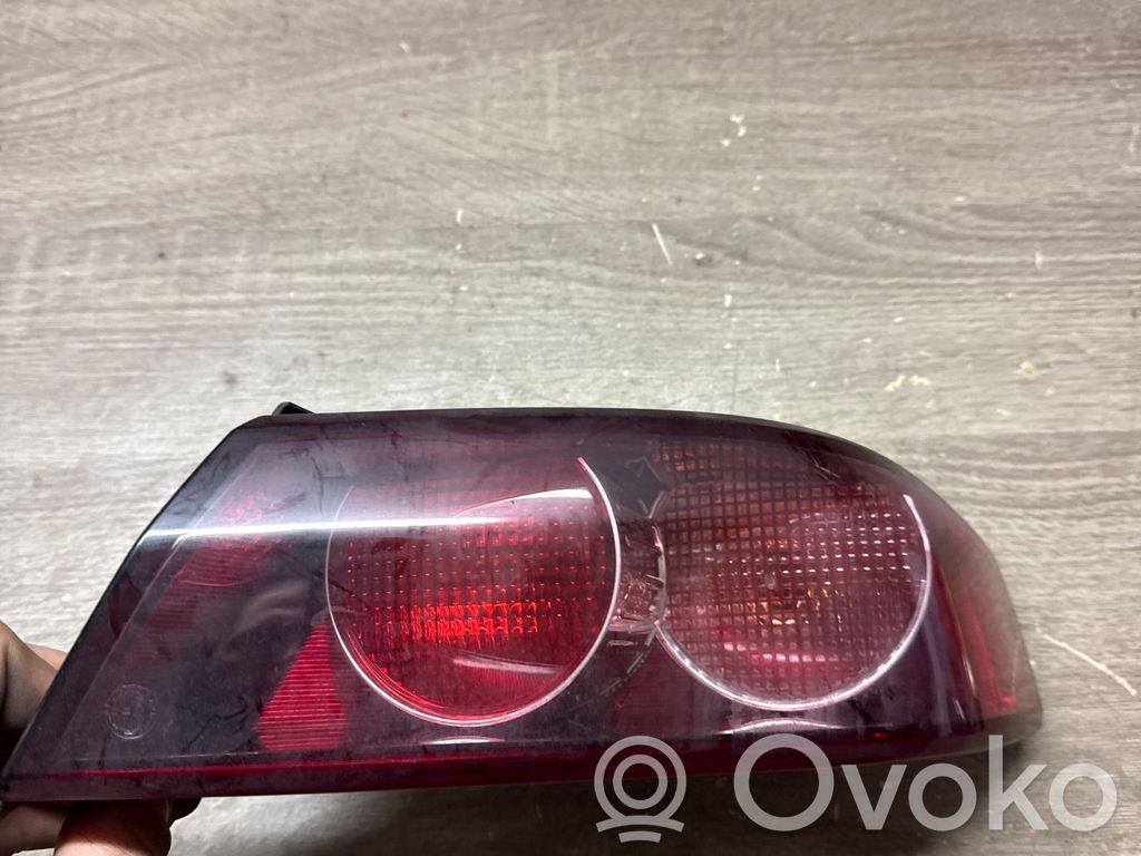 Alfa Romeo 159 Aizmugurējais lukturis virsbūvē 