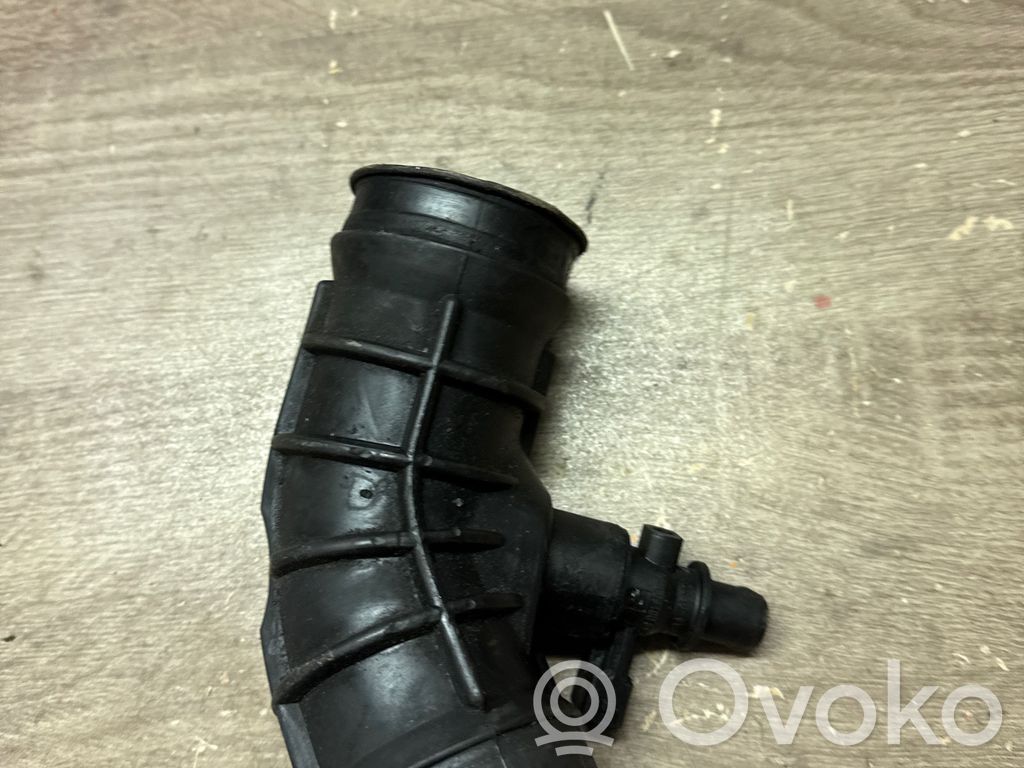 Volvo V70 Ansaugrohr Ansaugschlauch Turbolader 