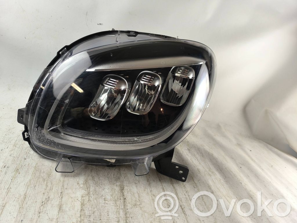 Smart ForTwo III C453 Scheinwerfer 