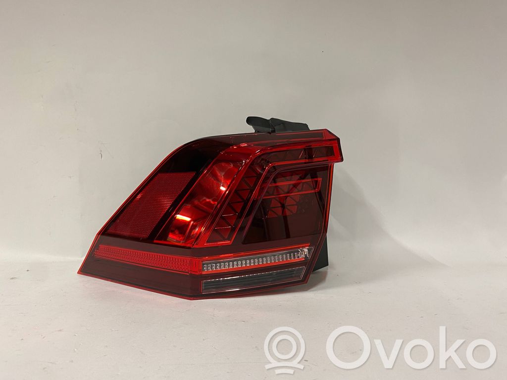 Volkswagen Tiguan Lampa tylna 