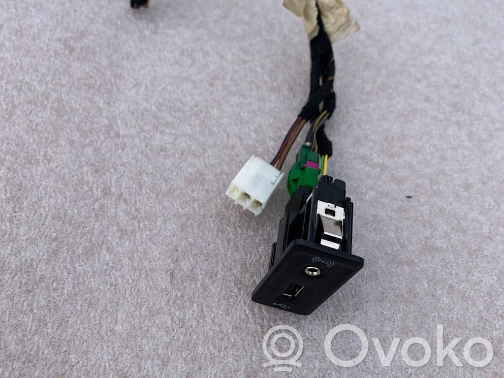Enchufe conector USB   5G0035222E