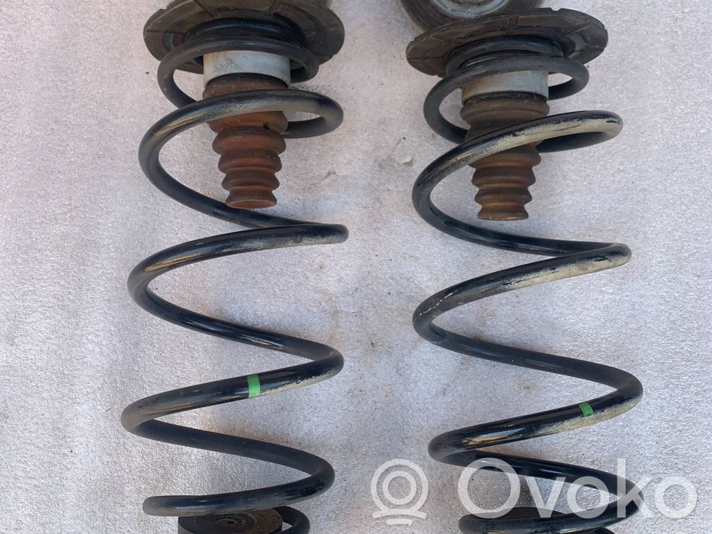 Mercedes-Benz V Class W447 Rear coil spring 