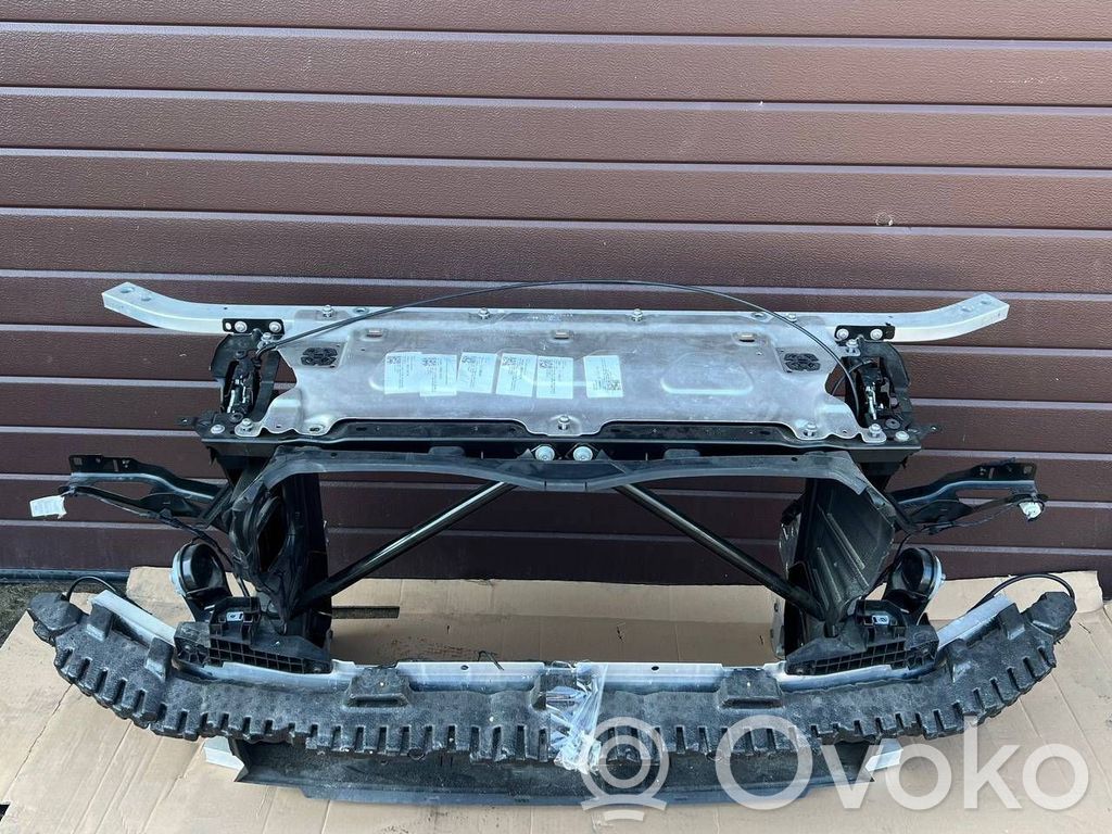 BMW X4 G02 Jäähdyttimen kehyksen suojapaneeli 