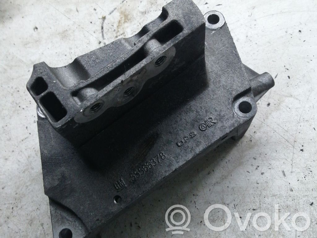 Engine mounting bracket   55566378