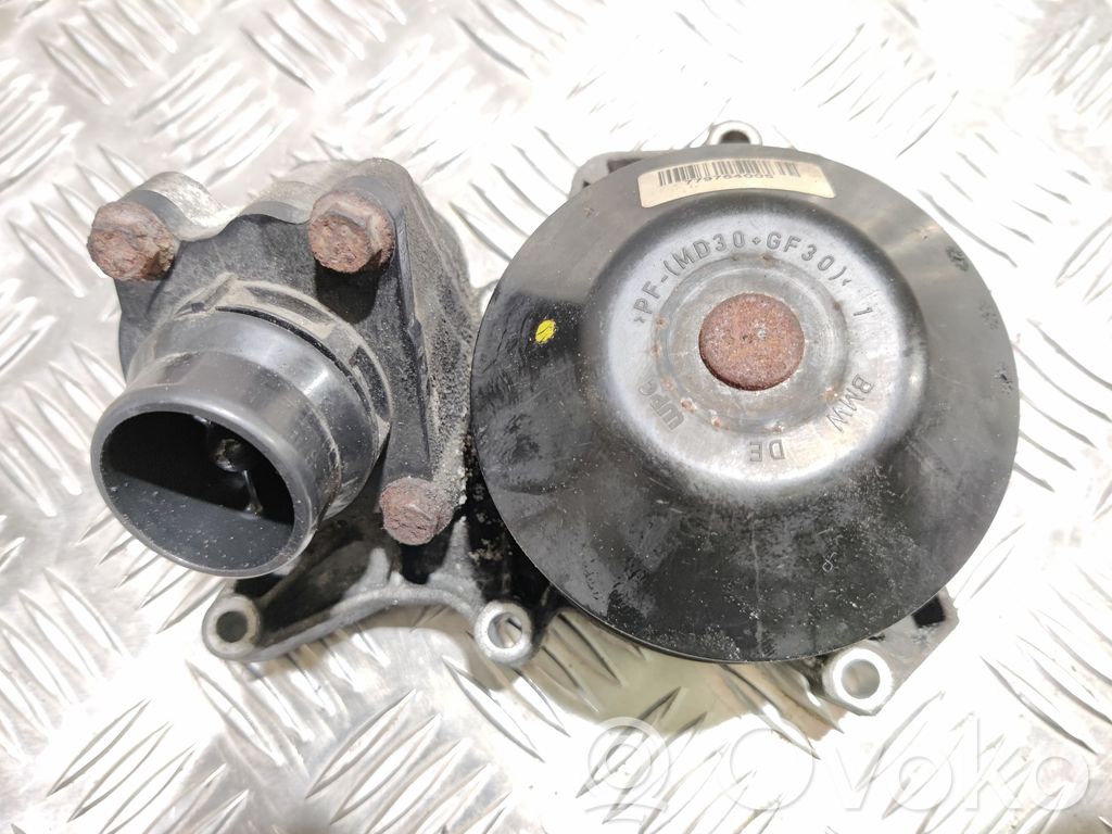 BMW 5 E60 E61 Vesipumppu 