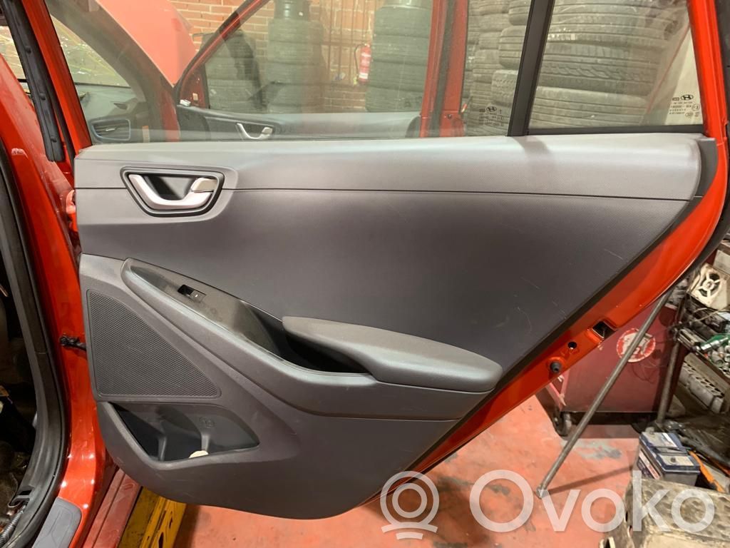 Hyundai Ioniq Opening tailgate glass 
