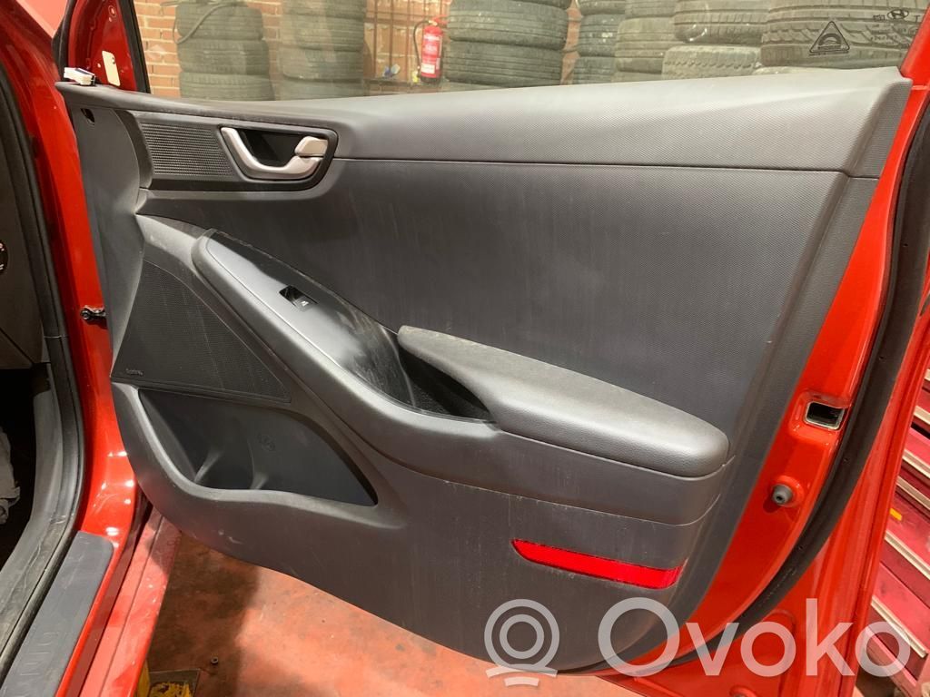 Hyundai Ioniq Front door window glass four-door 