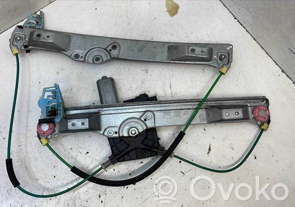 Opel Corsa D Szyba drzwi przednich 