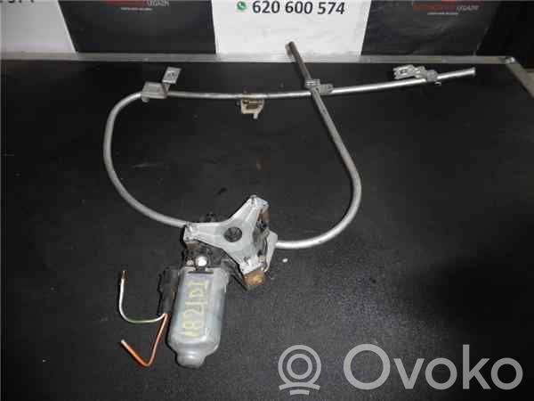 Renault Clio I Front door window glass four-door 