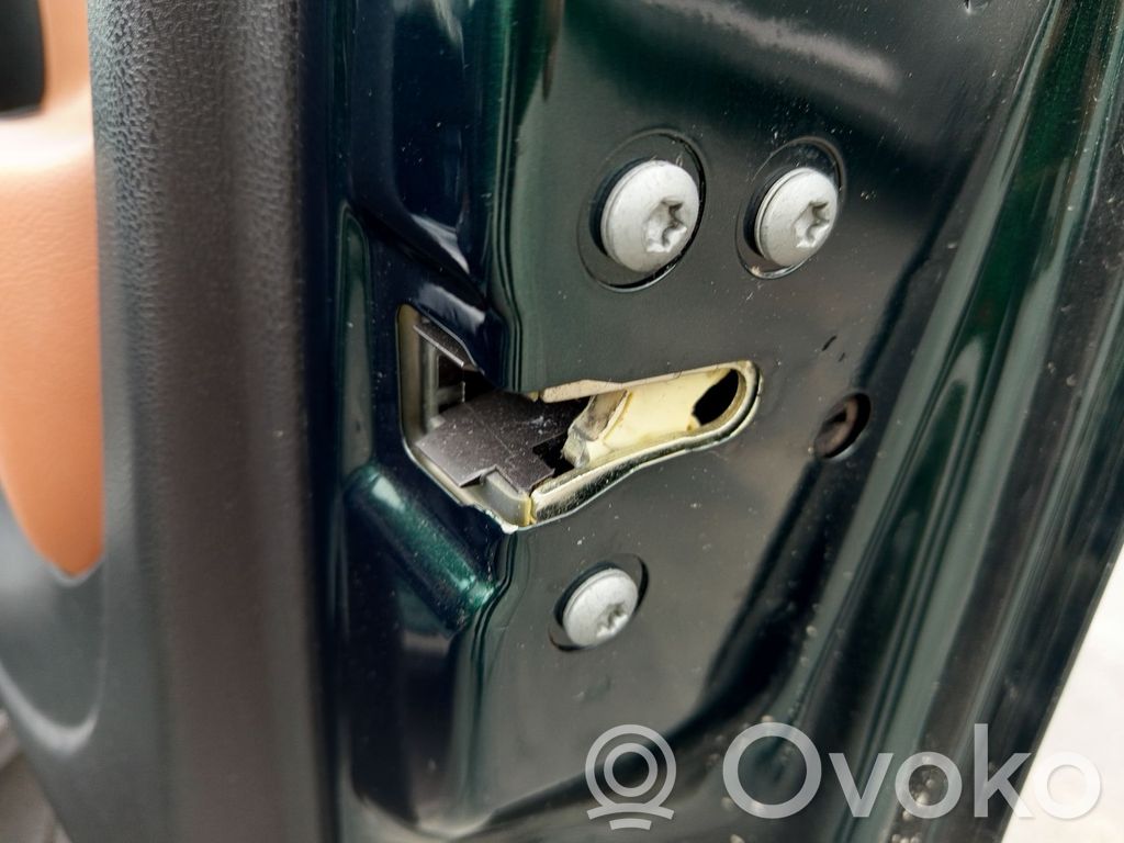 Fiat 500L Front door lock (next to the handle) 
