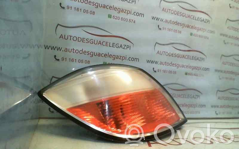 Opel Astra H Lampa tylna 