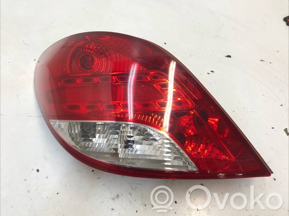 Peugeot 207 Luz trasera/de freno 